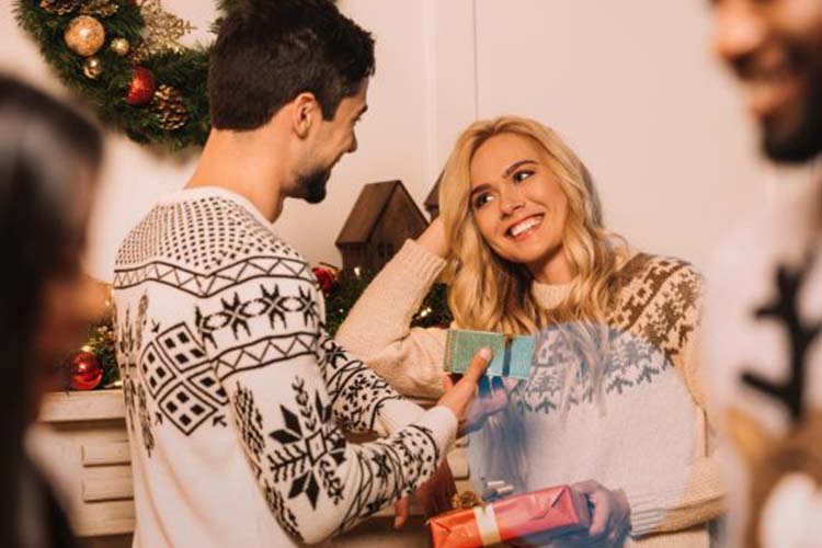 ΚΑΝΤΕ ΤΙΣ ΠΡΩΤΟΧΡΟΝΙΑΤΙΚΕΣ ΑΓΟΡΕΣ ΣΑΣ ΑΠΟ ΤΟ THIKISHOP ΚΑΙ ΧΑΡΙΣΤΕ ΤΑ ΠΙΟ ΧΡΗΣΙΜΑ ΠΡΩΤΟΧΡΟΝΙΑΤΙΚΑ ΔΩΡΑ