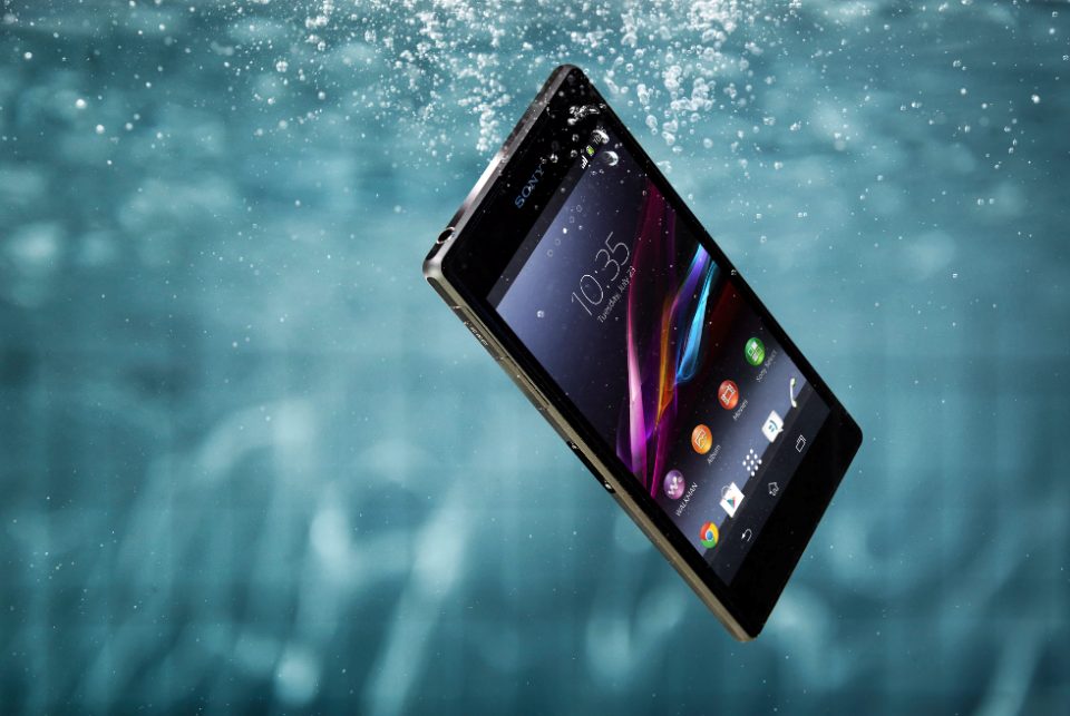 erxetai-nea-epoxi-stis-othones-smartphone